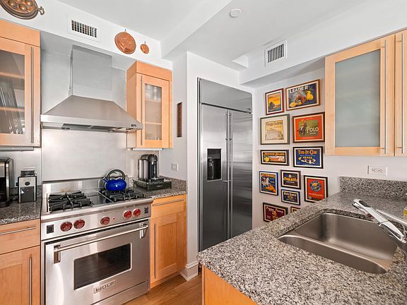 4th image of 401 Hicks St APT B6c