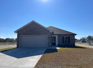 300 Meadow Ridge Ln, Duson, LA 70529