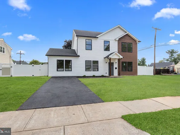 6 Everturn Ln, Levittown, PA 19054