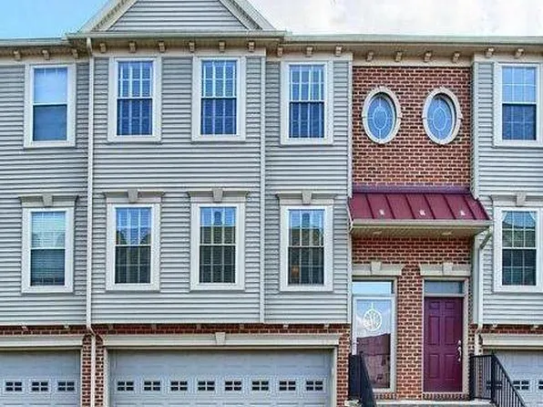 6312 Creekbend Dr, Mechanicsburg, PA 17050
