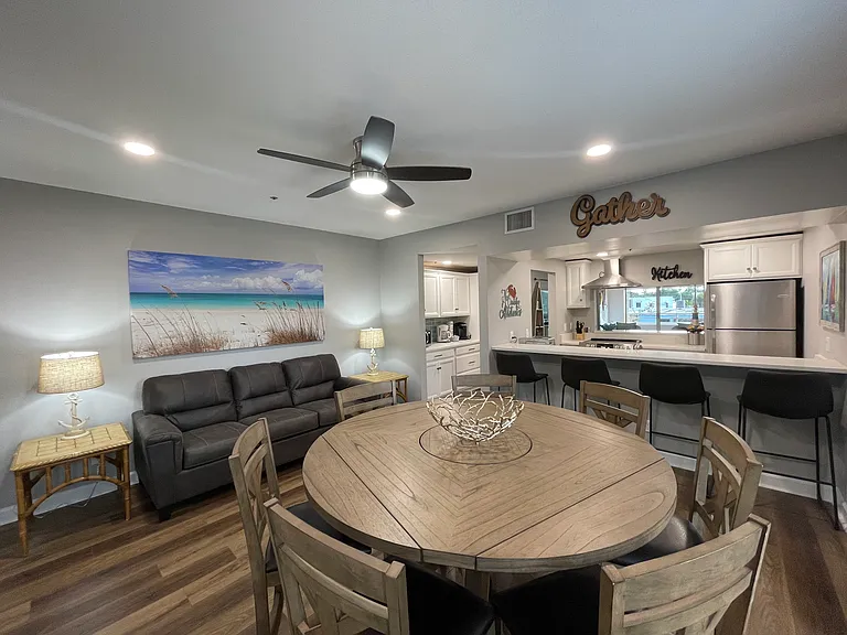 1 SW Osceola St #9 — Photo 3