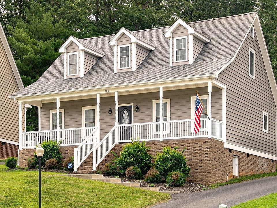 1st image of 209 Bell Creek Dr