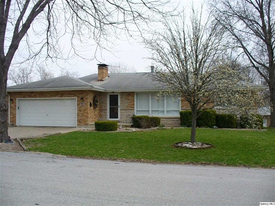Home for Sale in Quincy, IL $159,900