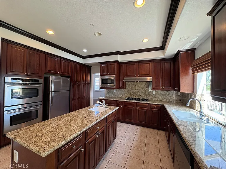 12549 Tejas Ct — Photo 9