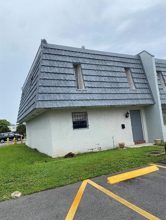 1st image of 3755 NW 20th St #3