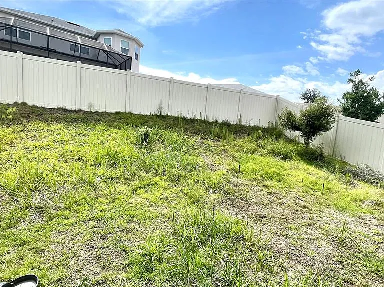 2853 High Pointe St — Photo 40
