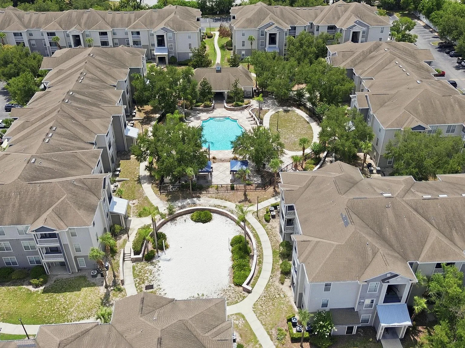 Westgate Apartments — Photo 1
