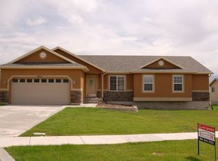 924 N Joshua Dr, Saratoga Springs, UT 84045