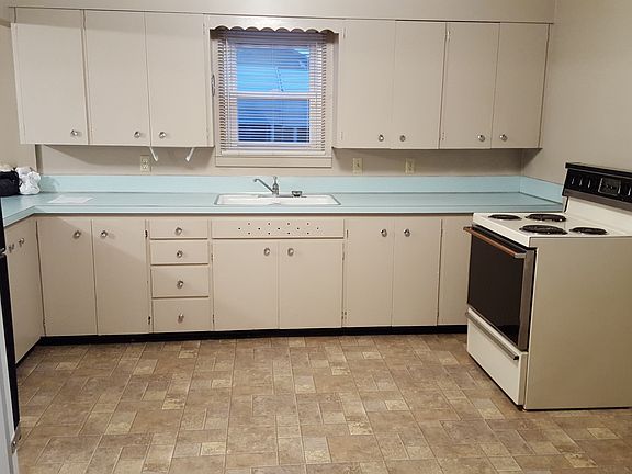 5th image of 603 N Emporia St