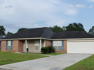 12222 Falconcrest Dr, Denham Springs, LA 70726