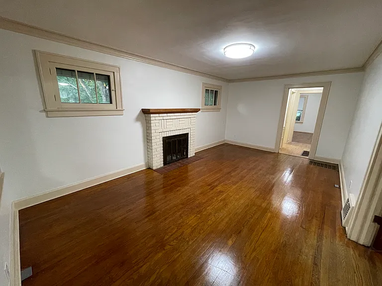 275 Forest Hill Dr — Photo 5