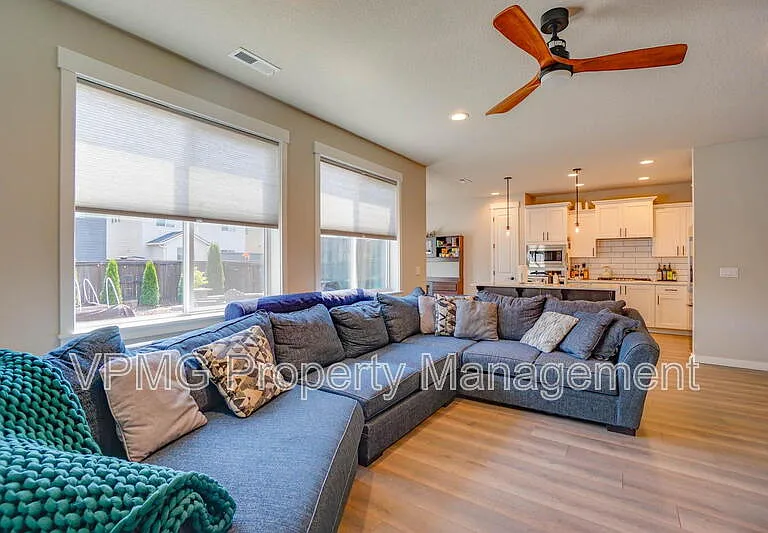 10819 NE 99th Ave — Photo 10