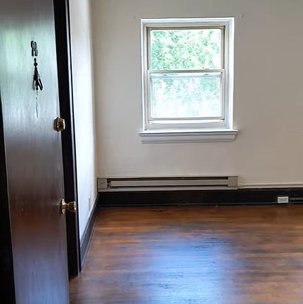 4th image of 2240 Norwood Ave
