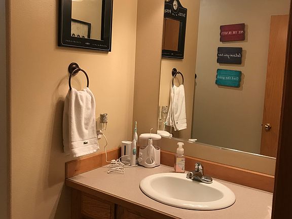 5th image of 401 Virginia Ct