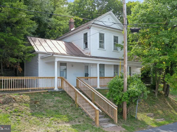 2 W Marathon Pl, Place, WV 26757