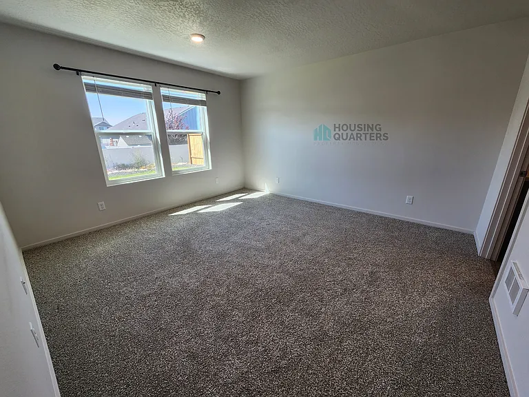 1808 E Boskoop St — Photo 7