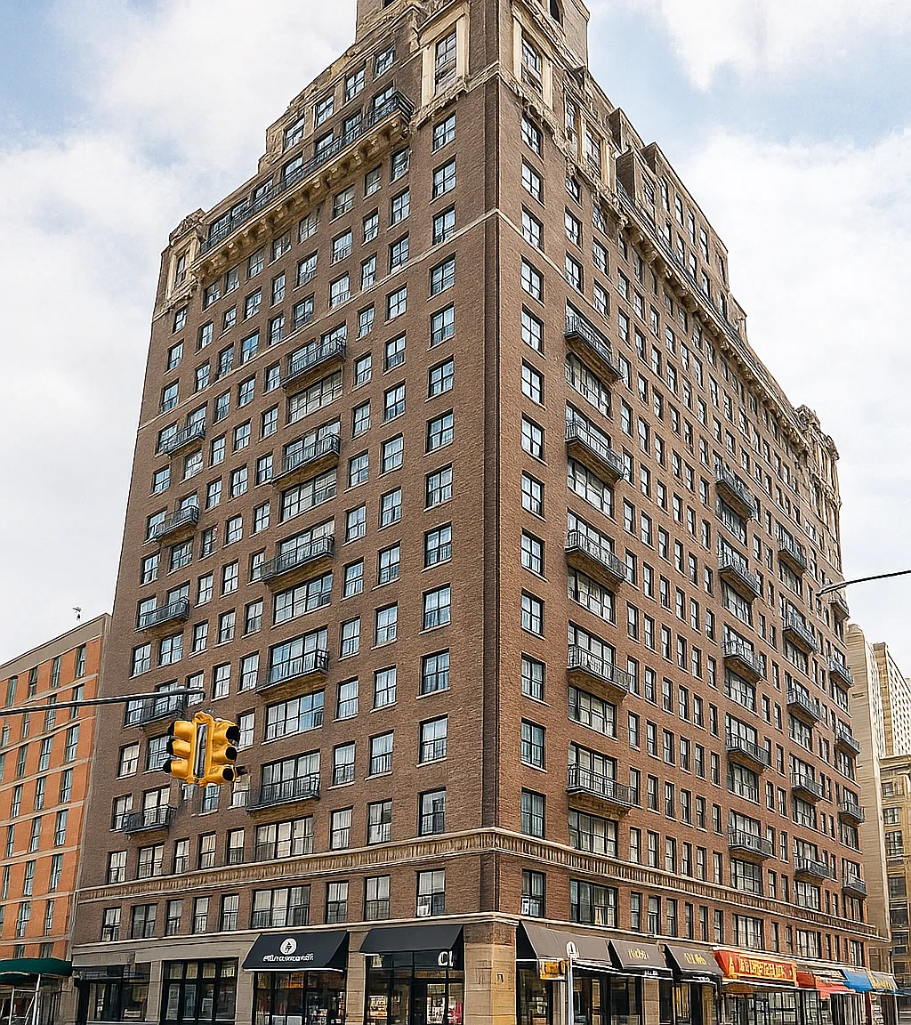 1 University Place — Photo 2