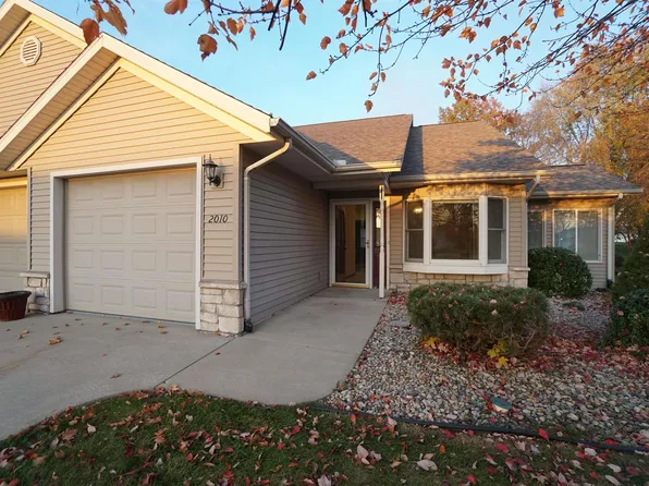 2010 Grey Wolf Ct, Warsaw, IN 46582