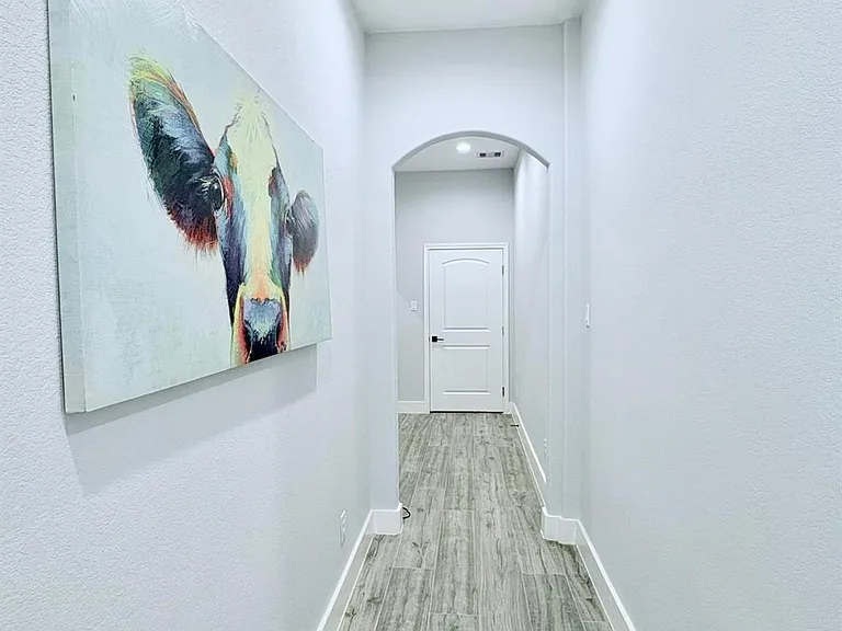 55 Ruskin Dr W — Photo 17