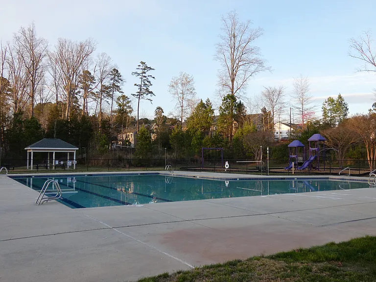 508 Ashburn Ln — Photo 27