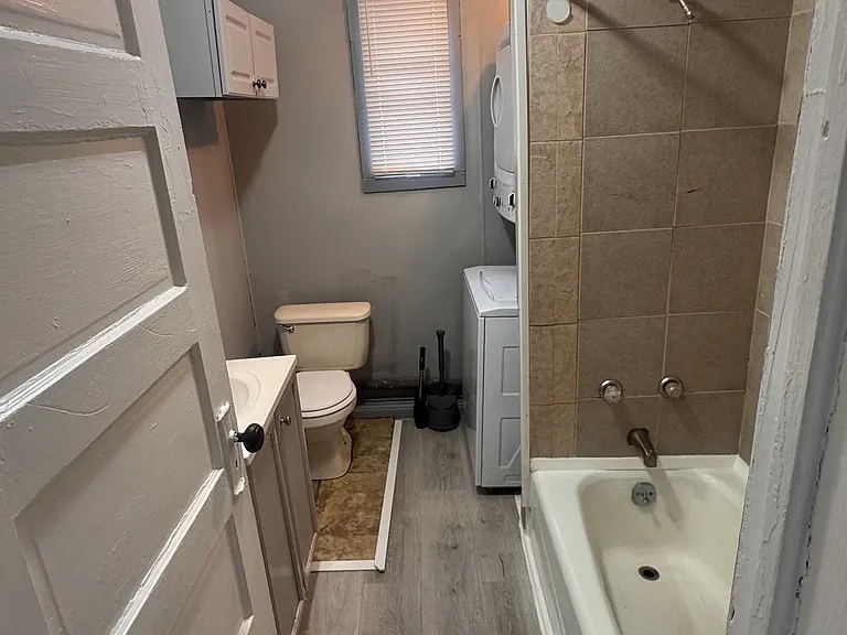 14 Linden Ave #2 — Photo 5