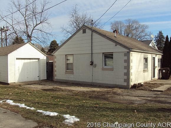 2nd image of 208 W Letchworth Ave