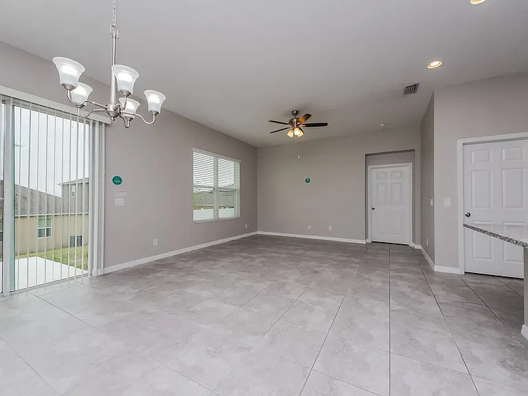 978 Maypole Dr — Photo 5