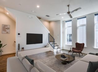 2121 N Garrett Ave #203, Dallas, TX 75206