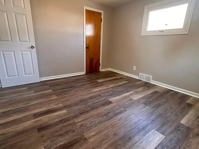 104 Mariemont Ave #LOWER — Photo 12