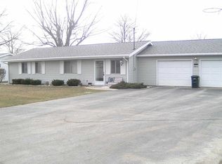 1625 N Terrace Hills Rd, Kendallville, IN 46755