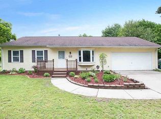 3040 Yorkshire Dr, Bay City, MI
