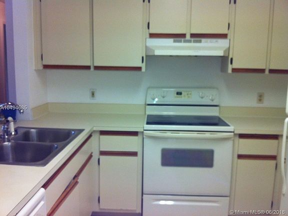 3rd image of 421 SE 10th St APT A203