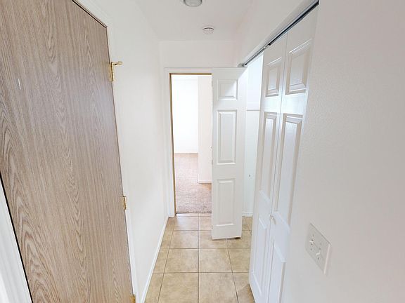 5th image of 1620 W Lee St Unit 1