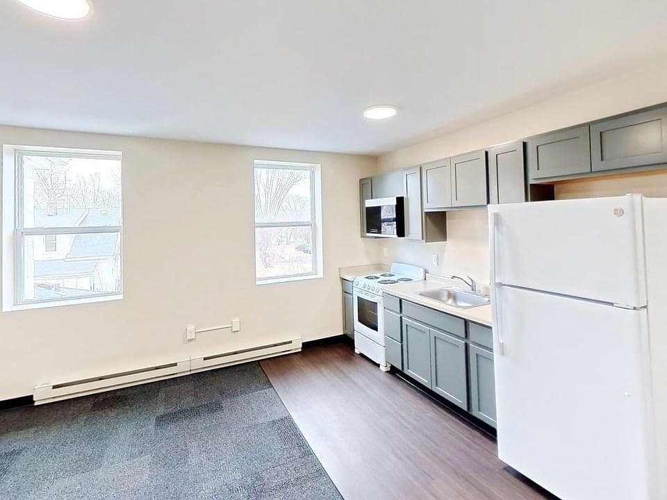 1st image of 3554 E Washington Ave #204