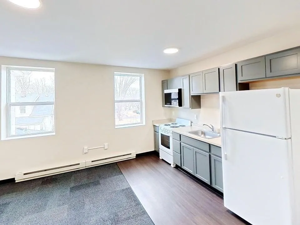 3554 E Washington Ave #204