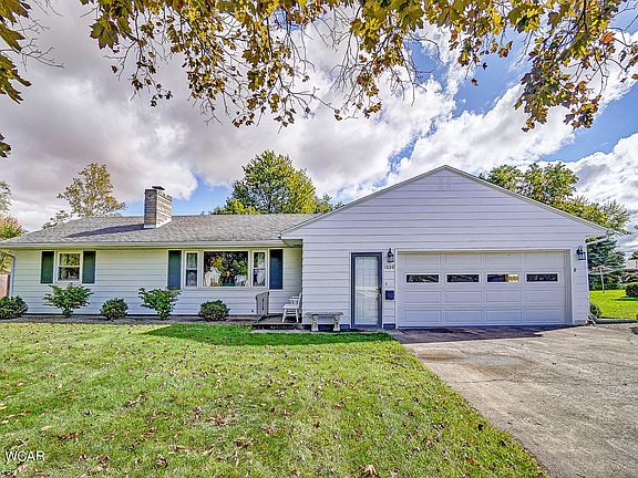2nd image of 1020 Linden Dr