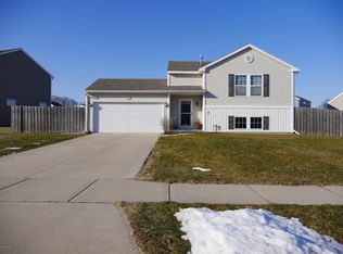 3277 Southbury Dr SE, Kentwood, MI 49512