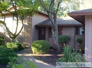 11010 SW Cottonwood Ln, Tigard, OR 97223