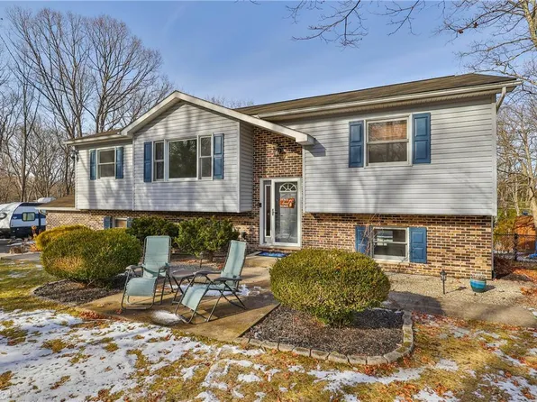 150 High Point Dr, Kunkletown, PA 18058