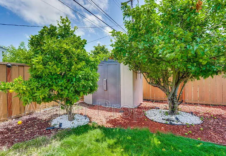 1343 Torrance Ave — Photo 25