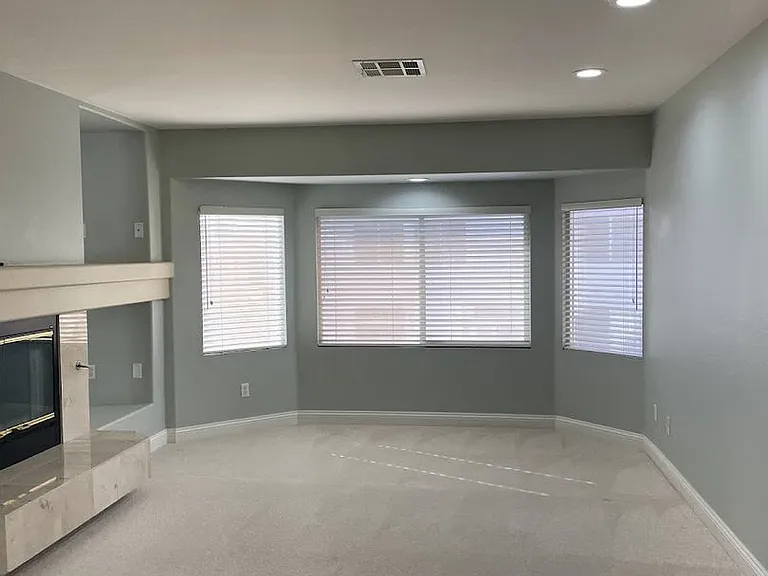 8757 Castle Hill Ave — Photo 30