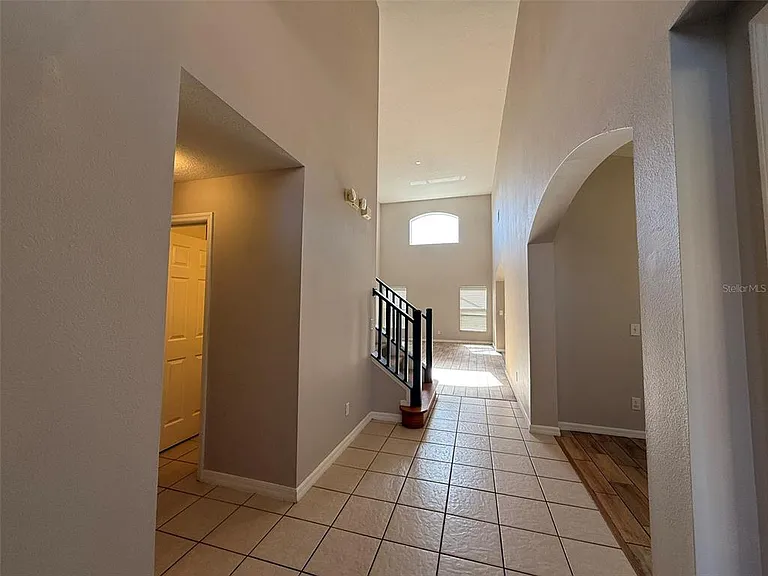 1153 Solana Cir — Photo 4