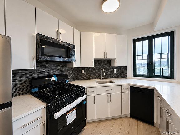 2nd image of 1594 Unionport Road #3H