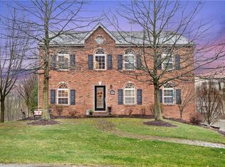 208 Becks Run Rd, Coraopolis, PA 15108