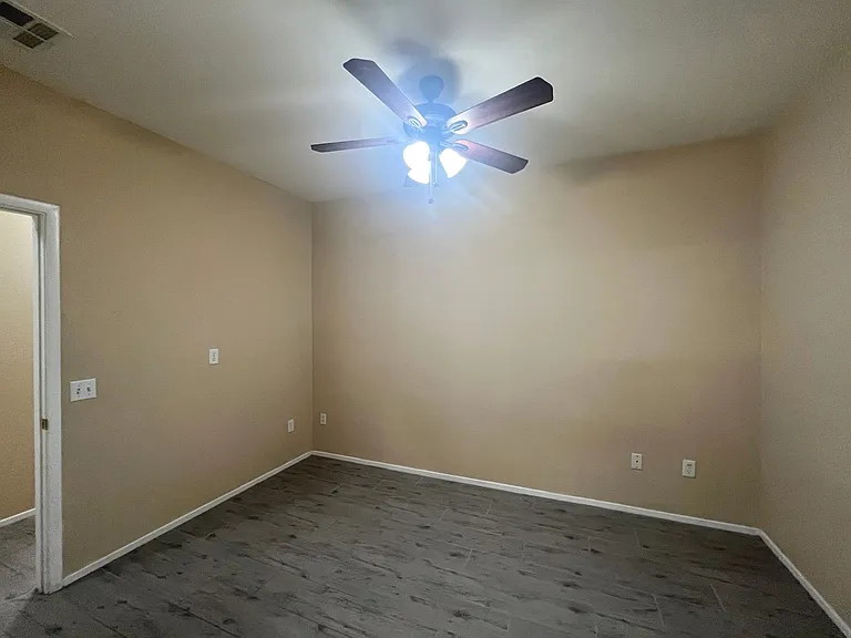 673 Peachy Canyon Cir #103 — Photo 33