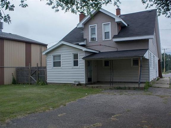 3rd image of 4950 Division Ave SE