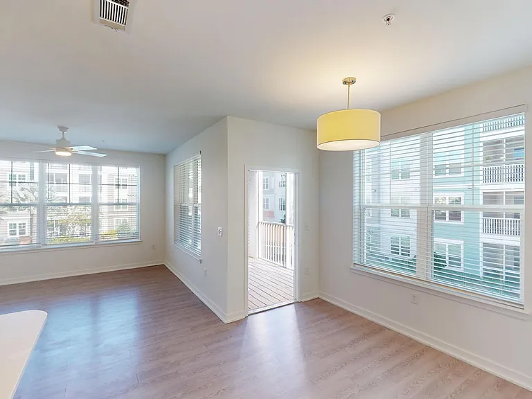 Essex Luxe Apartments — Photo 110