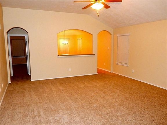3rd image of 1410 Greenwichwood Ln