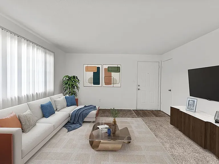 Esquire Apartments — Photo 9
