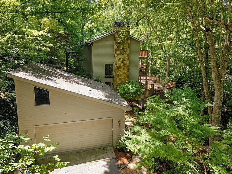 570 Idlewood Dr NW — Photo 41